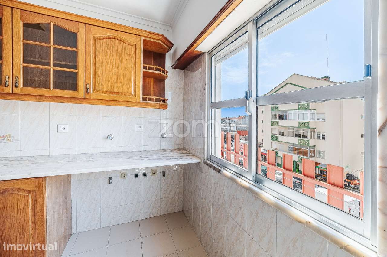 Apartamento T2 na Tapada das Mercês-7