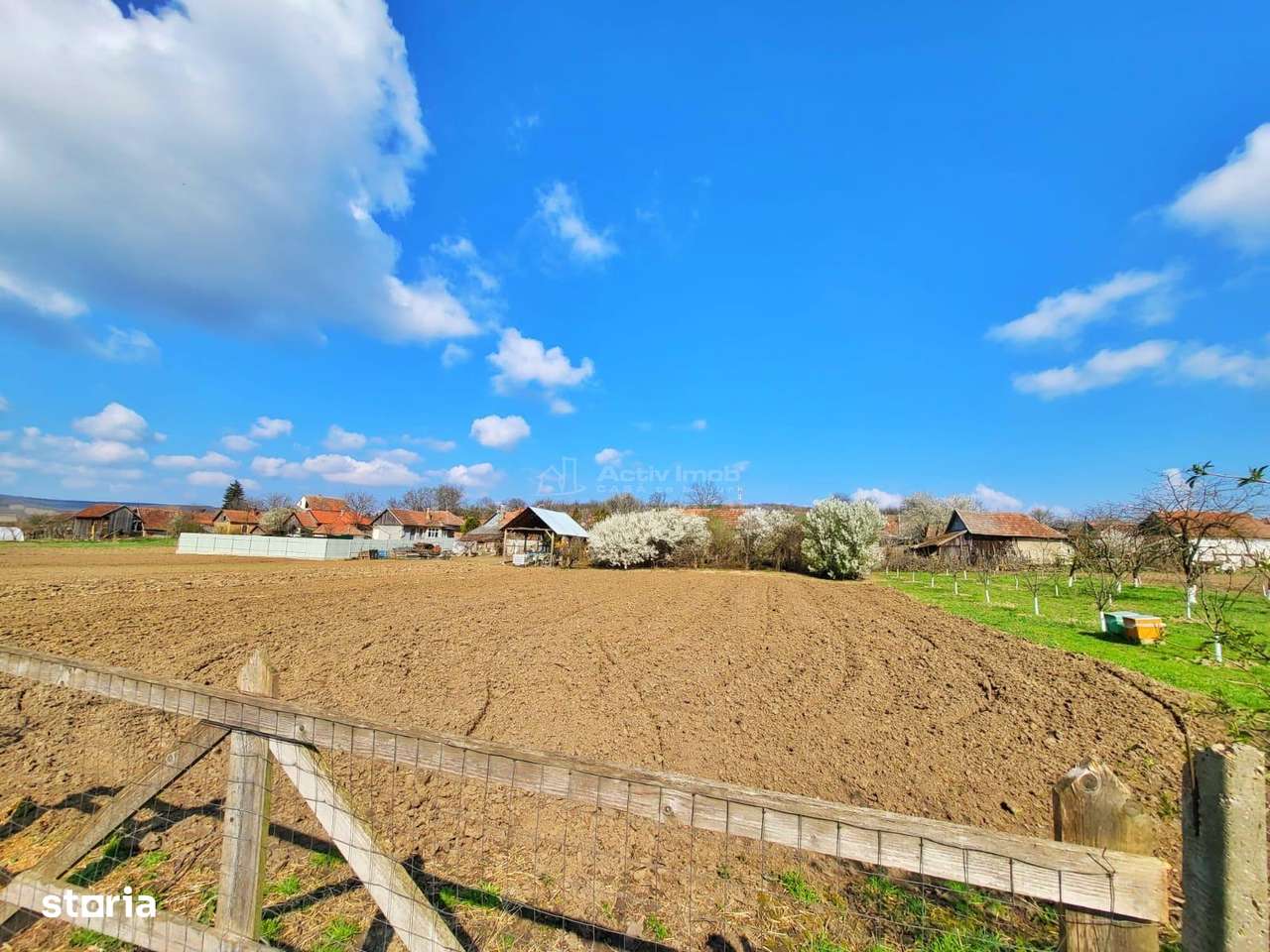 Casa  Saniob - 2000 mp teren-3