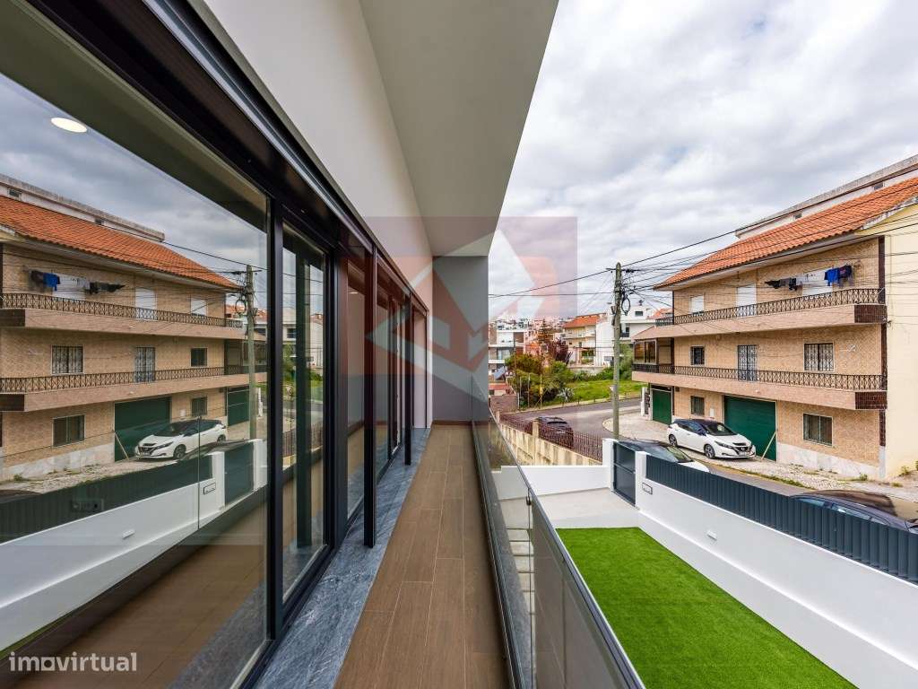 Moradia V5 nova no Bairro do Trigache em Famões-50