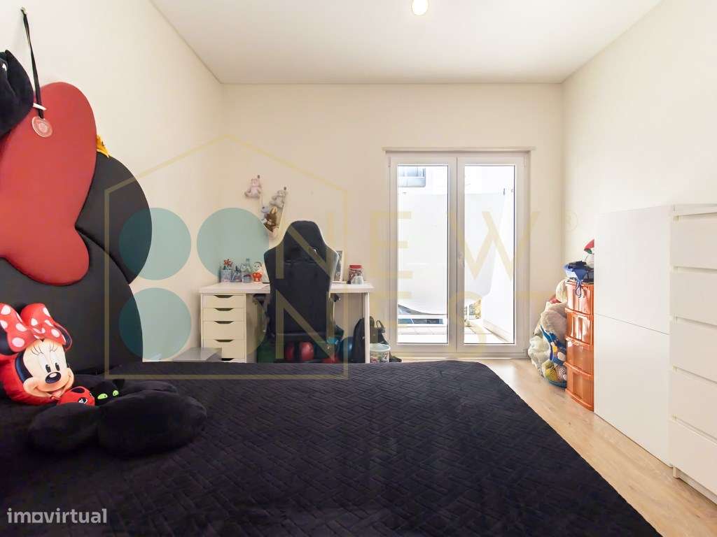 Apartamento T4 com Terraço, 3 varandas, 2 Parqueamentos e Arrecadaç...-38