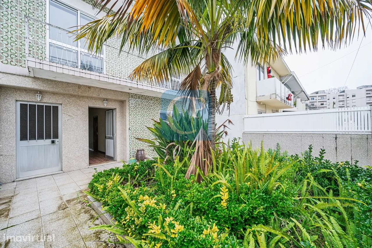 Moradia com dois apartamentos independentes em Vila Nova de Gaia-29