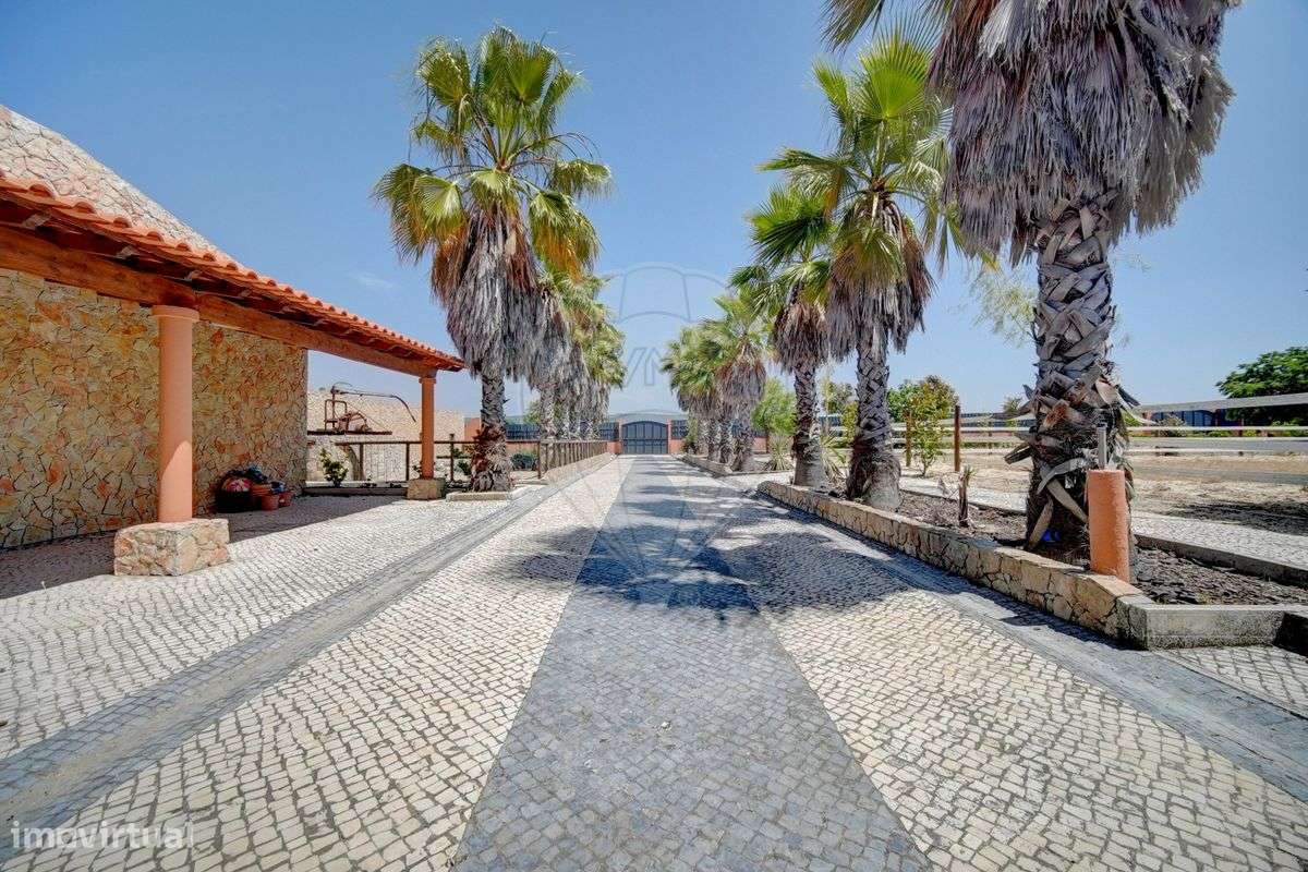 Moradia T6 para venda-47