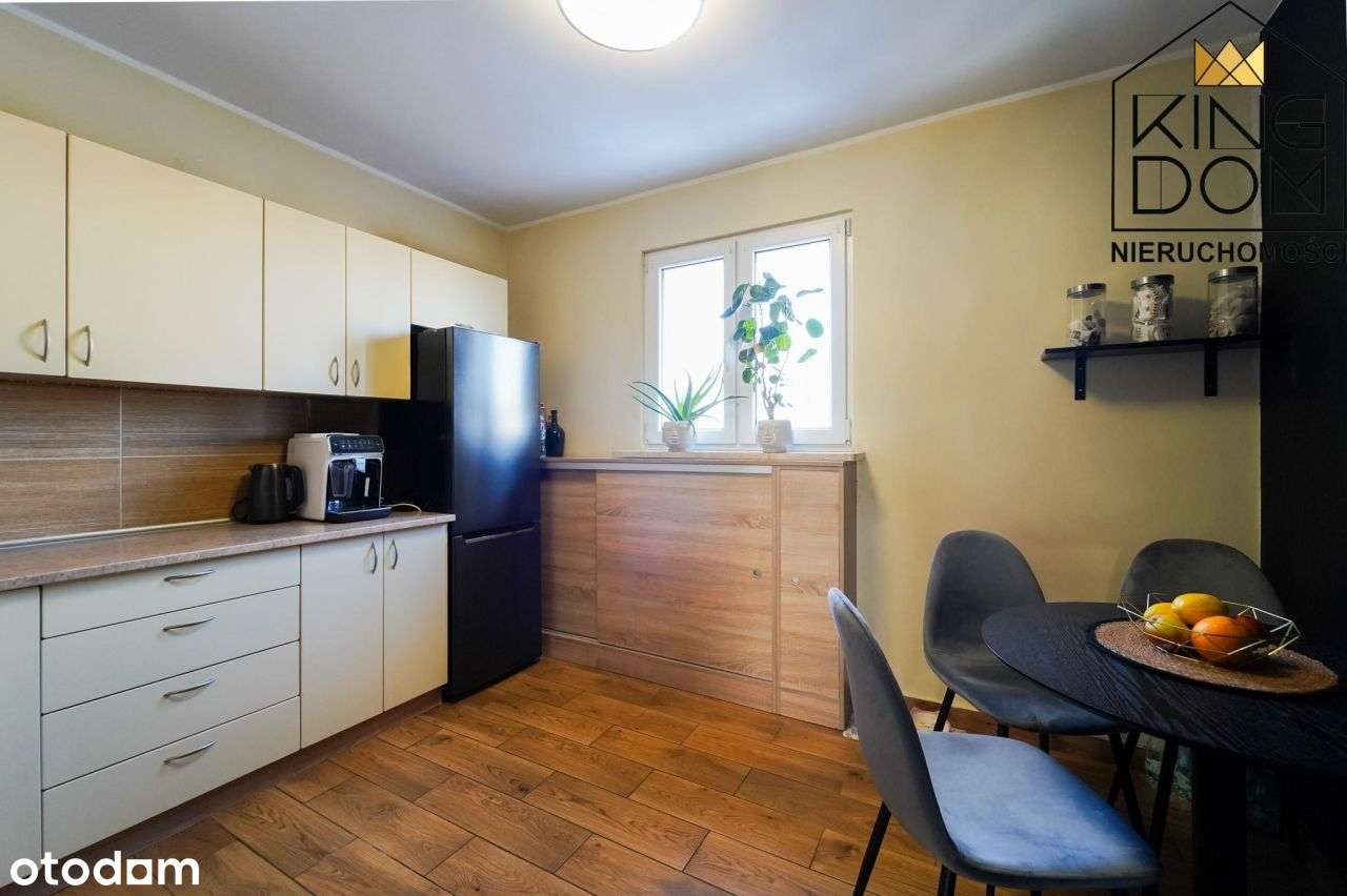 Wyposażona kawalerka z dużym balkonem-Nad Jarem-2