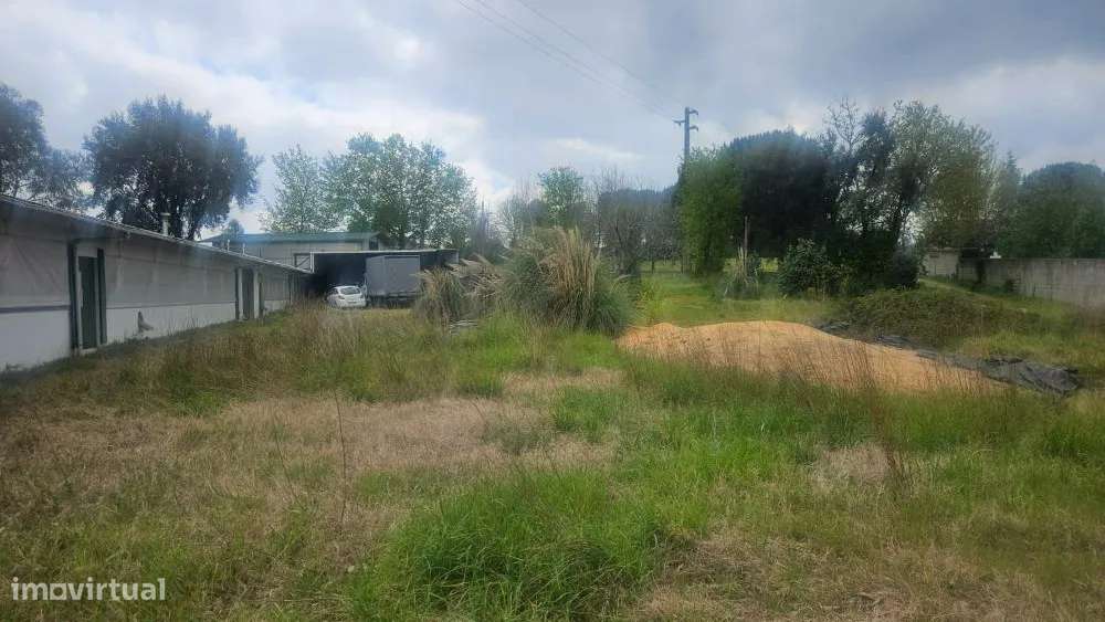 Armazém com 574 m² + Terreno de 3.000 m² – Oportunidade Investimento - Grande imagem: 2/11