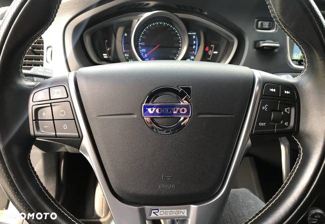Volvo V40 D2 Drive-E R-Design Momentum - 21