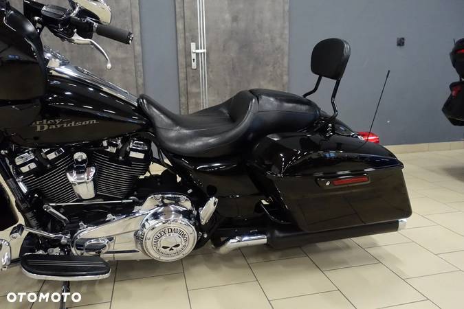 Harley-Davidson Touring Street Glide - 19