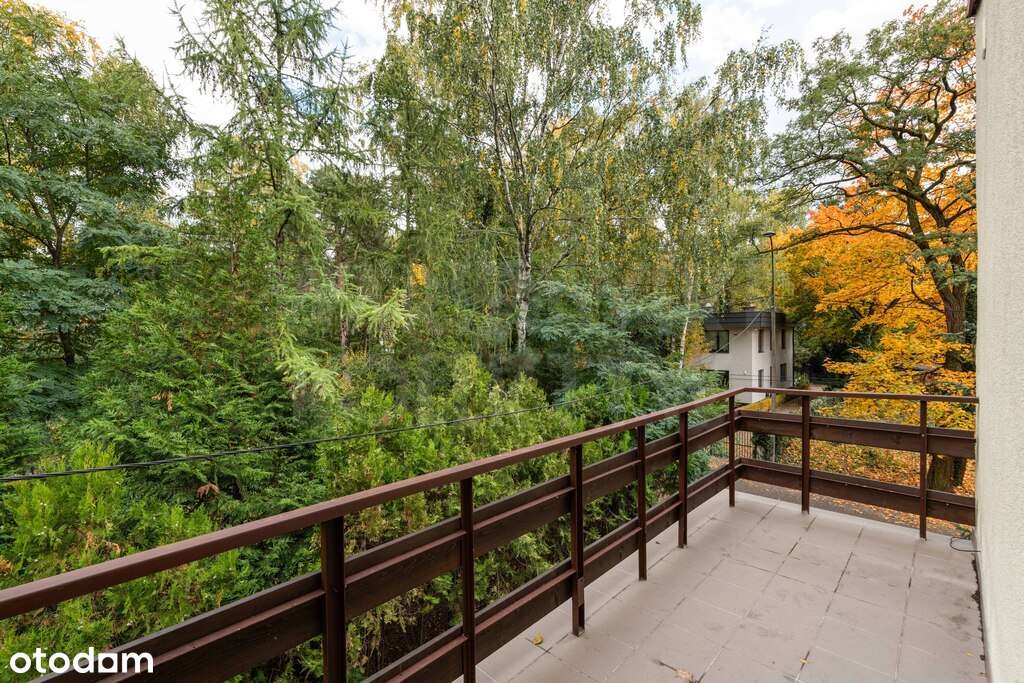 Dom z dużym ogrodem w sercu Starego Anina.-9