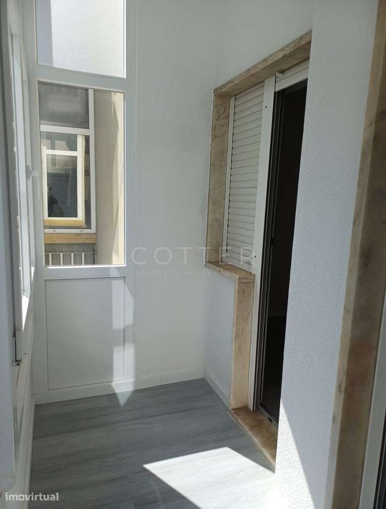Apartamento T2 Remodelado em Oeiras-13