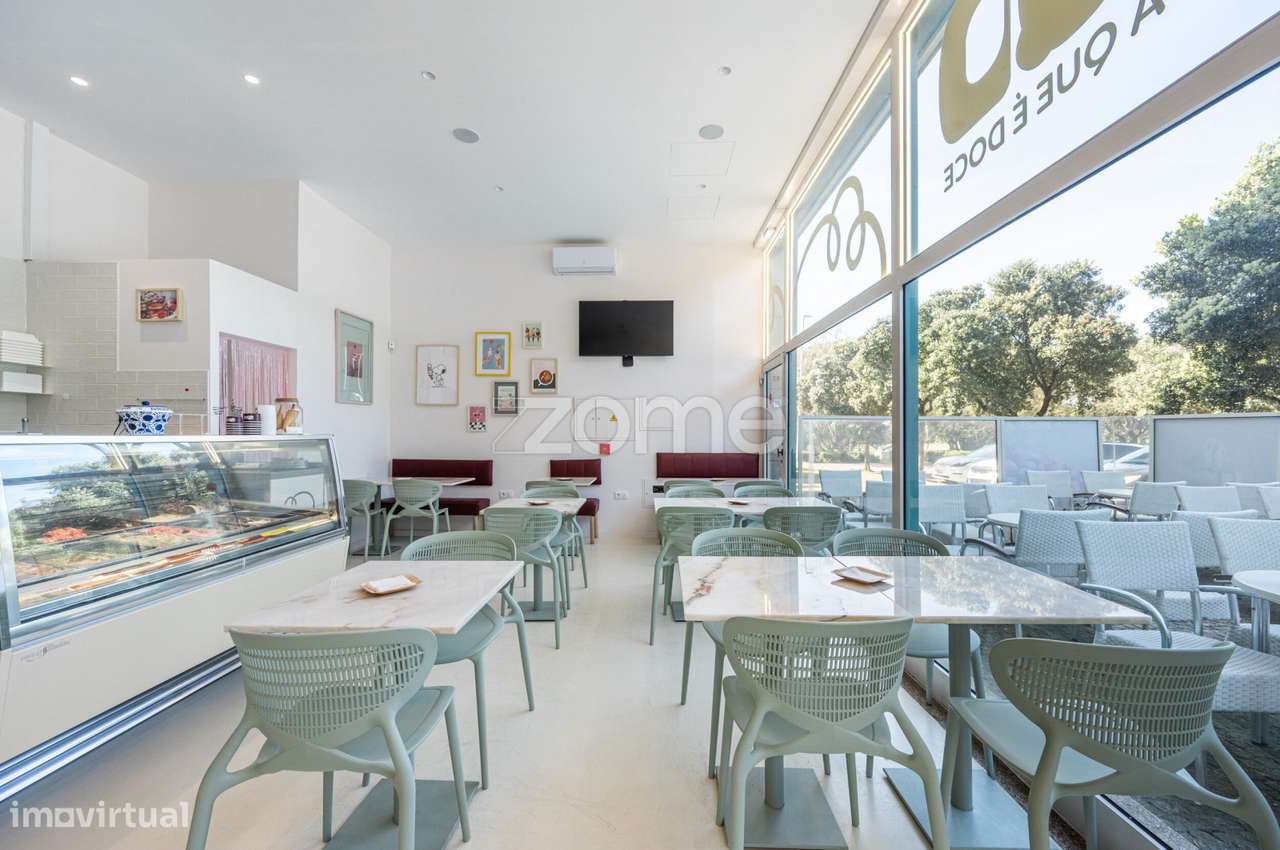 Trespasse Gelataria Equipada em Leça da Palmeira a 600m da Praia - Grande imagem: 3/25