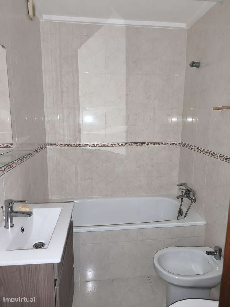 T1 Lisboa - Av. Almirante Reis, Bem Conservado, Junto ao Metro.-8