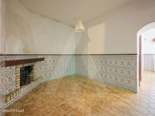 Moradia T3 + 1 com anexos e logradouro em Oliveirinha - Grande imagem: 5/50