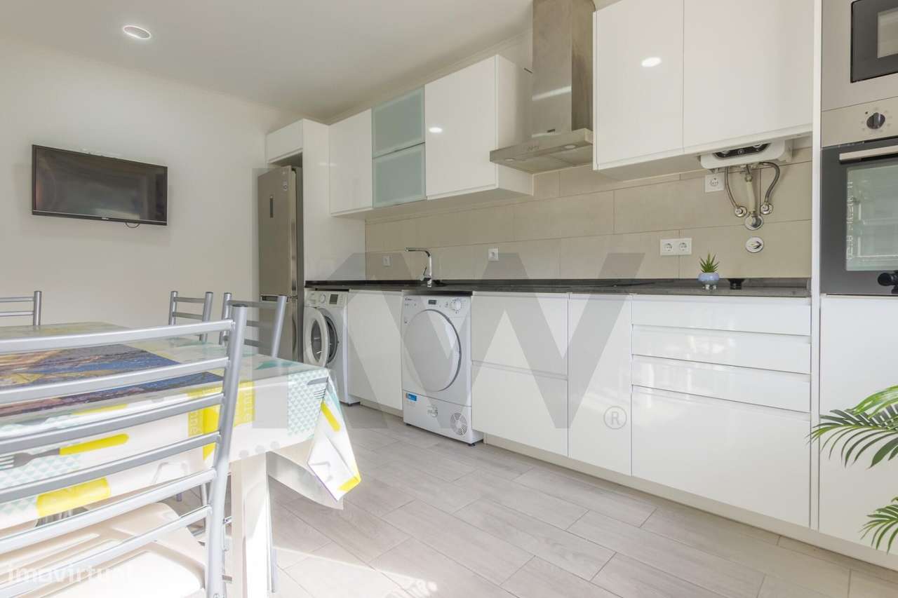 ✨ MORADIA T2 TOTALMENTE REMODELADA | TERRENO 1.213 m2 | SANTO ANTÓNIO - Grande imagem: 4/27