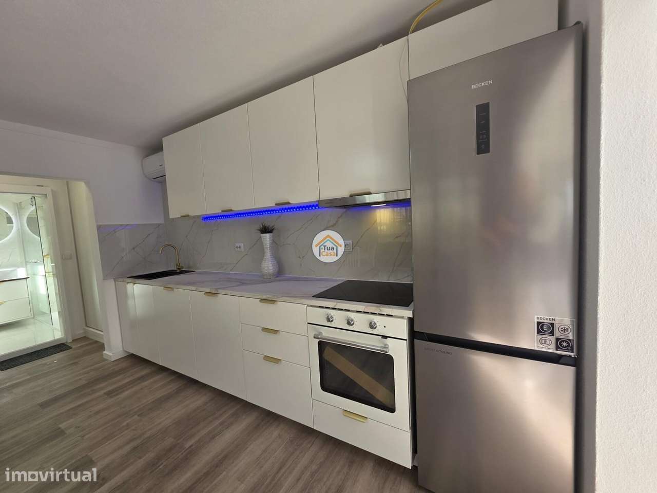 Apartamento T2+1 Renovado á 200 metros da praia de Quarteira-29