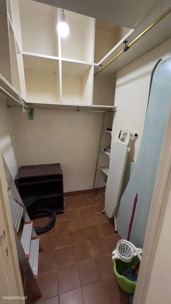 Apartamento T2 em Avenidas Novas com elevador-14