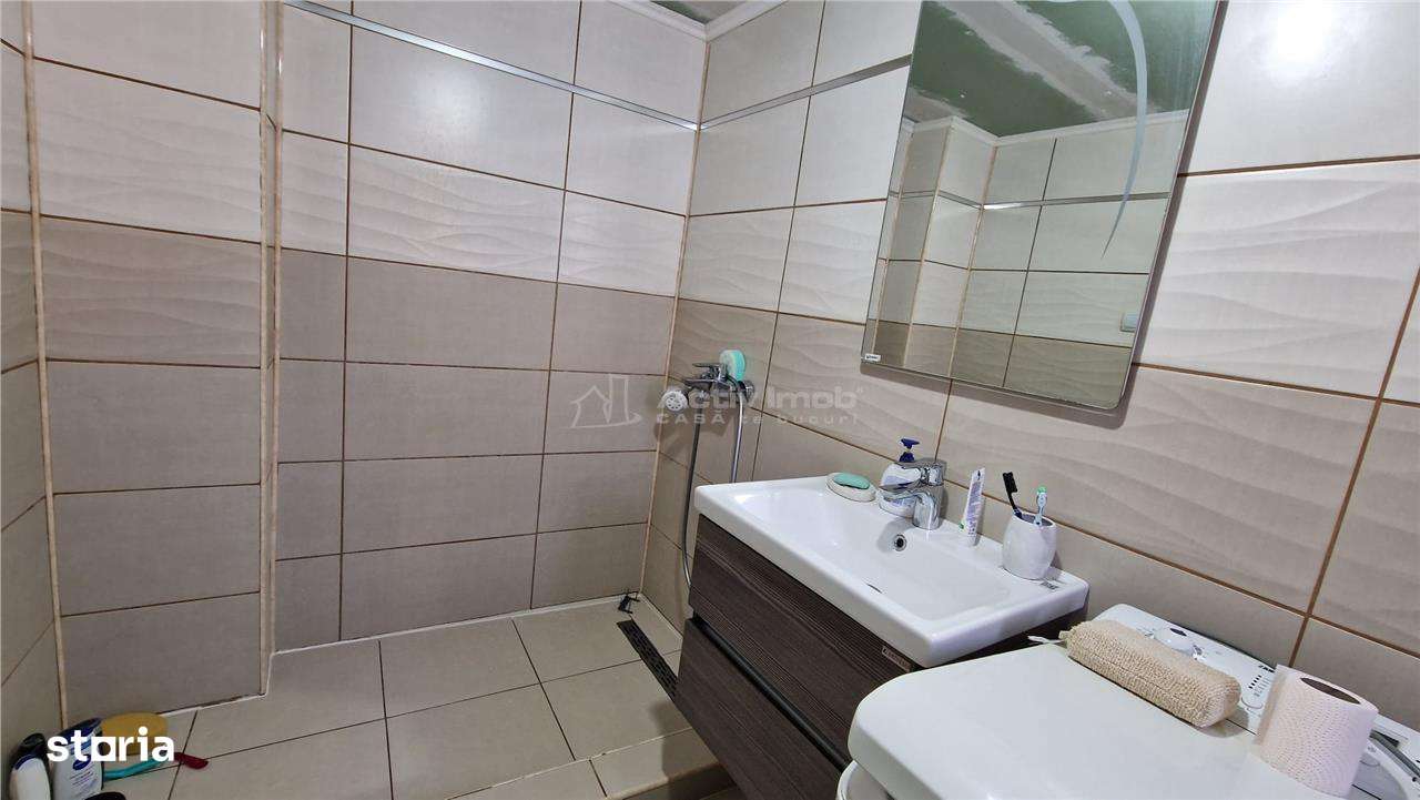 Resita Casa 7 incaperi Parter,Etaj ZERO Investitie - Imagine principală: 4/19