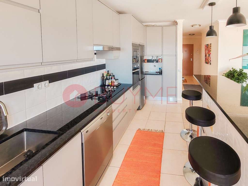 Apartamento T2 com Vista Mar no Centro de Quarteira a 3 Minutos da ...-4