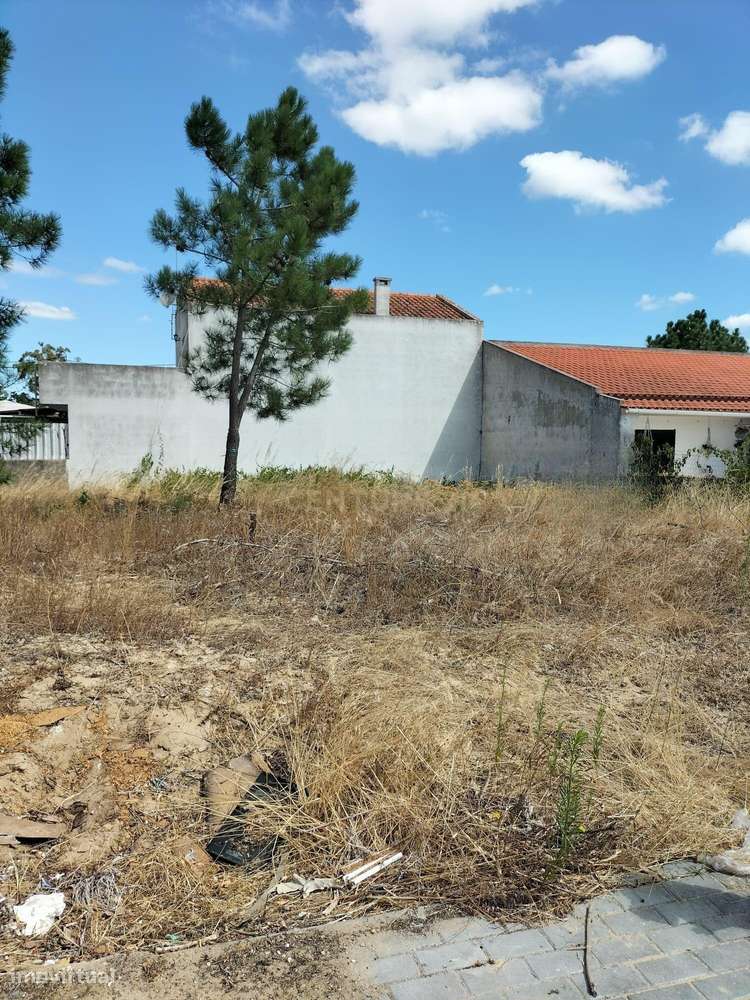 Lote para construção com 318 m2 - Grande imagem: 3/6