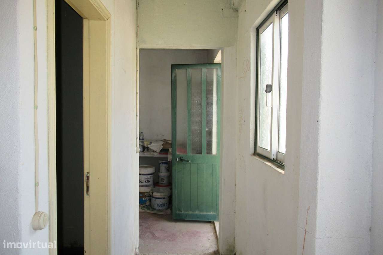 MORADIA V1, 2 GARAGENS E LOGRADOURO.-7