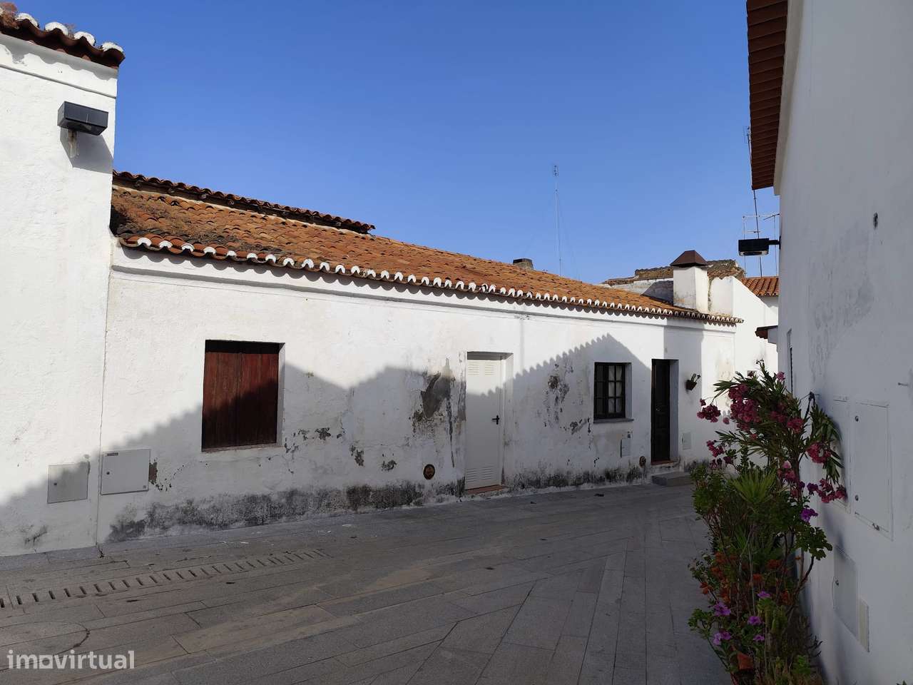 Encantadora Moradia na Mouraria: Oportunidade Única para Personalizar - Grande imagem: 2/18