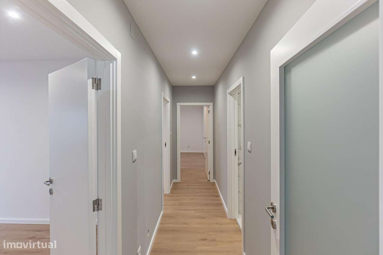 Apartamento T3 renovado | Bonfim, Porto | 105 m2-2