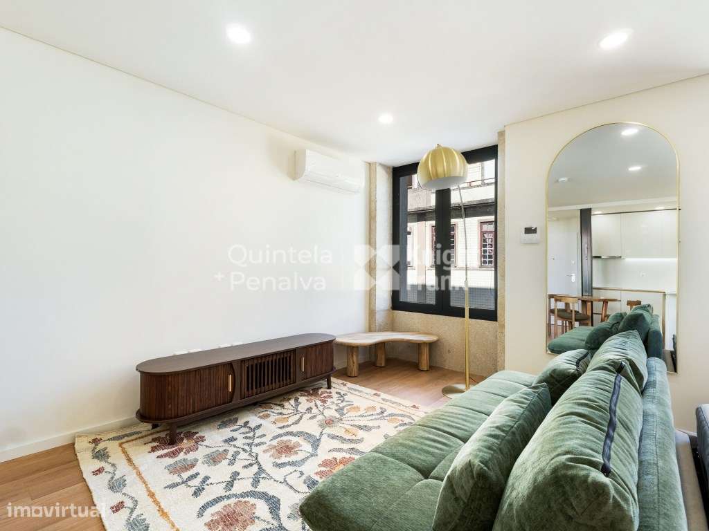 Apartamento T0 no centro do Porto no Bonfim - Grande imagem: 2/23