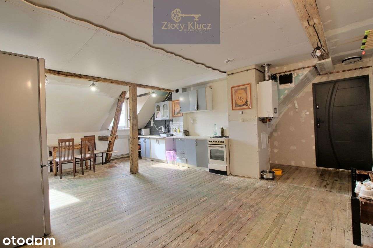 Przestronne 3 pokoje w samym Rynku ogrz. gazowe-2