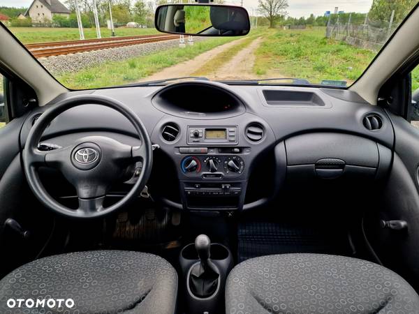 Toyota Yaris 1.0 Luna - 14