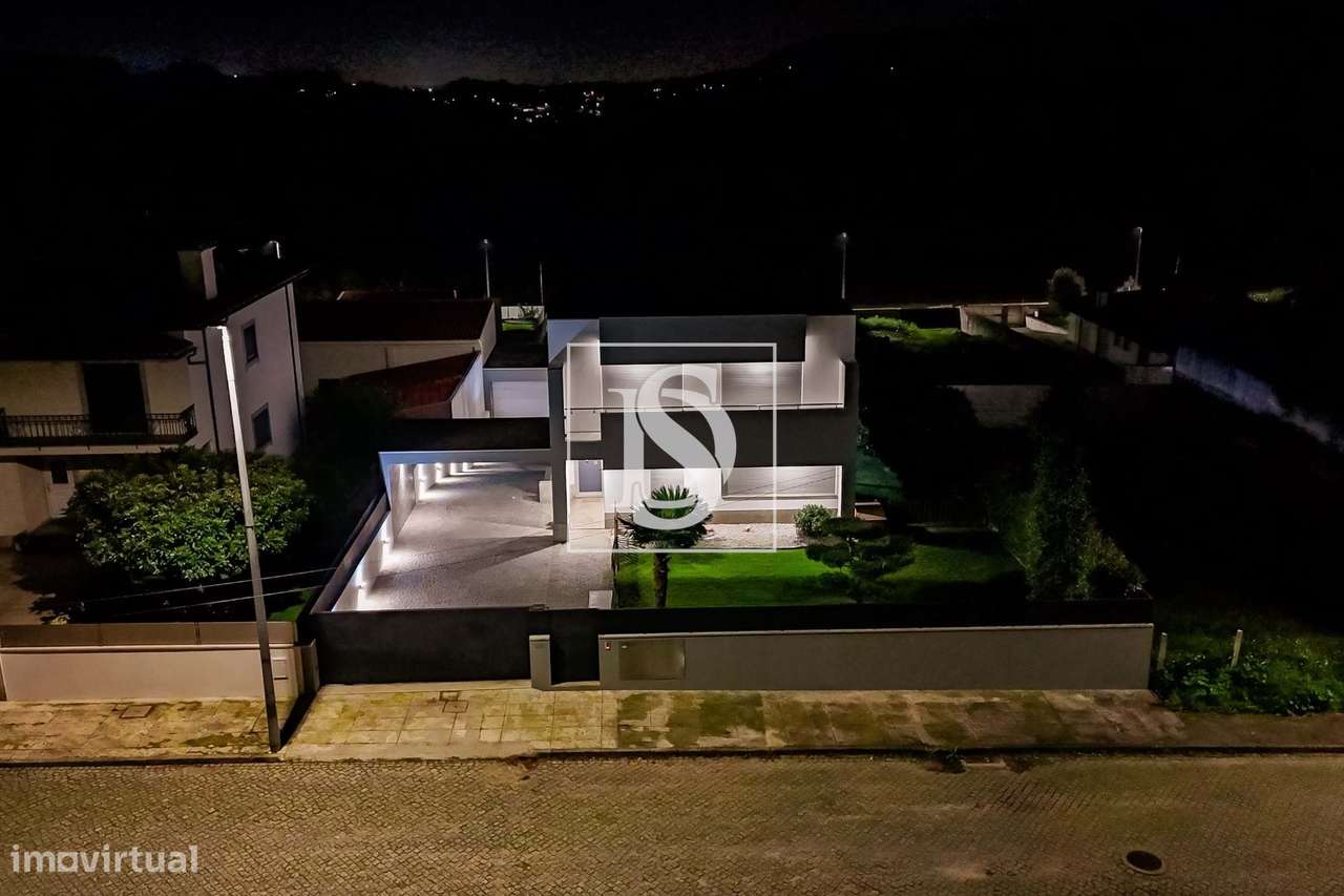 Moradia Isolada com PISCINA, em Tamel (São Verissimo)!-46