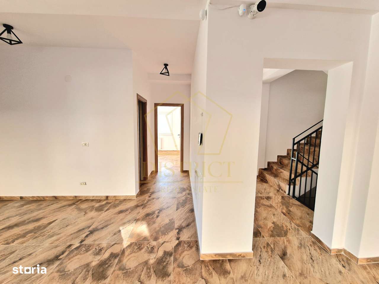 Spatiu birouri cladire noua cu 2 incaperi spatioase I Complexul Studen - Imagine principală: 4/8