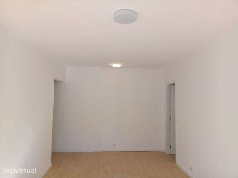 Apartamento T1 santo António da charneca Barreiro - Grande imagem: 5/12