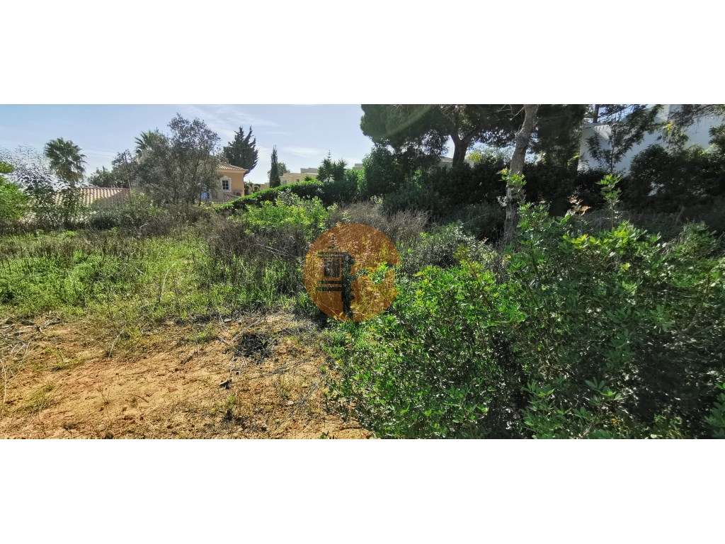 Terreno Urbano com 1008 m2 para construção de moradia. - Grande imagem: 4/25