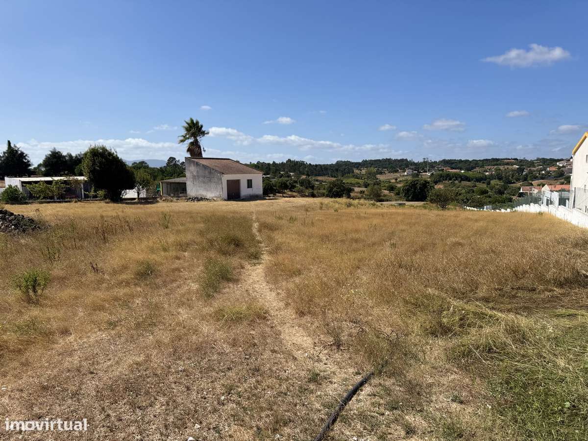 Lote de Terreno Urbano – 13 Mil m² | Área para Construção até 294 m² - Grande imagem: 4/7