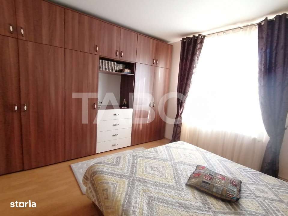 Casa individuala 6 camere de vanzare 250 mpu 361 mp teren zona Lupeni - Imagine principală: 3/13
