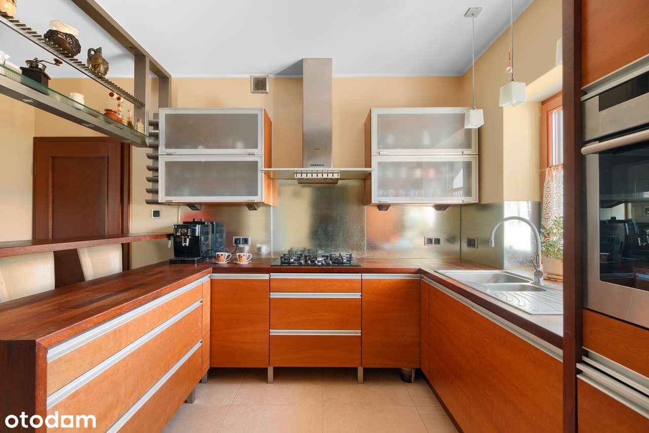 Malowniczy dom z dużym ogrodem-13