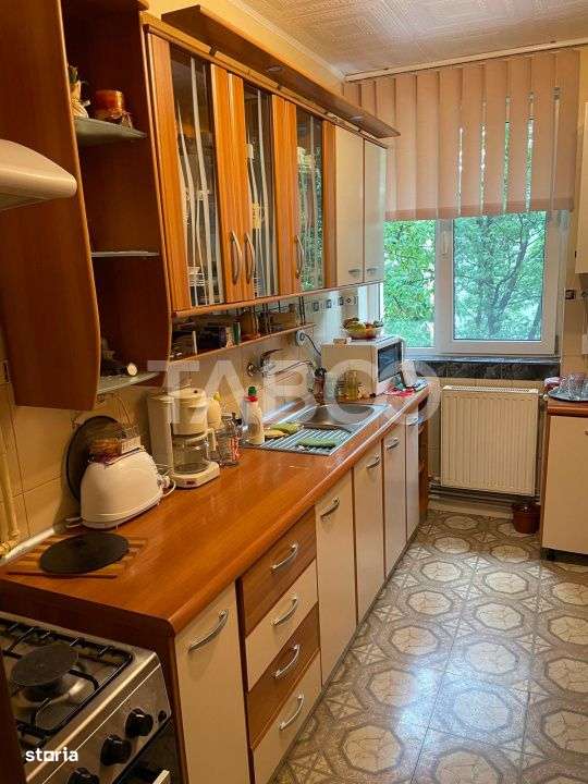 Apartament 3 camere decomandate etaj intermediar in cartier Gheorgheni-6