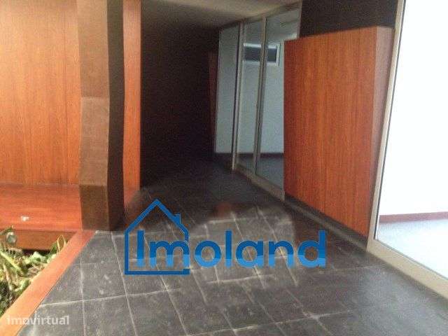 Investimento  -  Escritórios - Estação do Metro-Vila Nova de Gaia - Grande imagem: 3/16