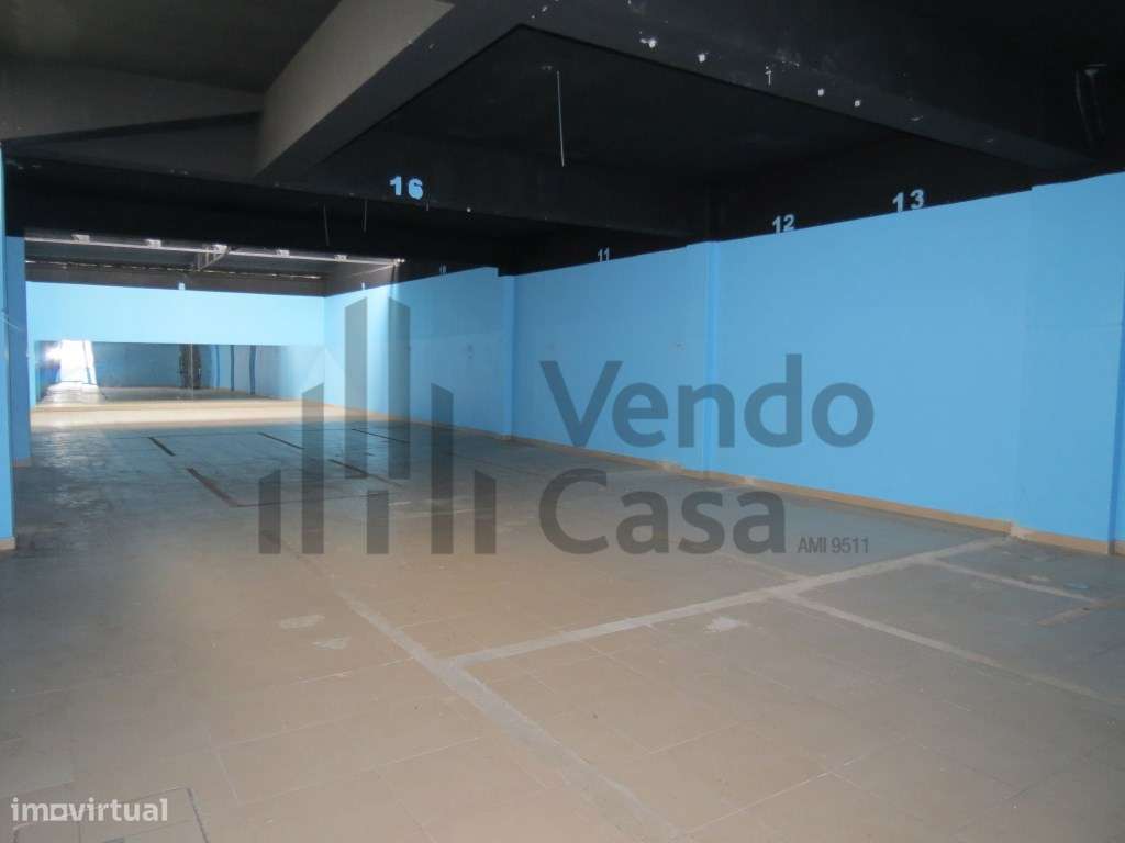 Vende-se Armazém/Loja - Braga Centro - Grande imagem: 2/19