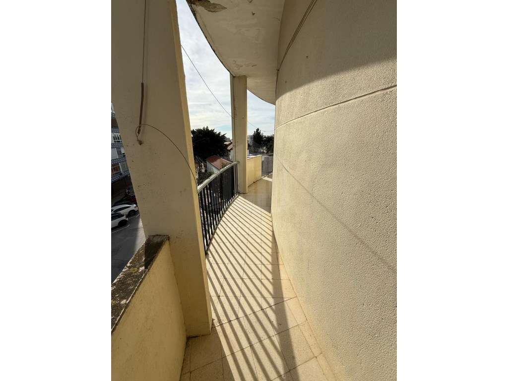 Apartamento T2 no Centro de Sesimbra-9