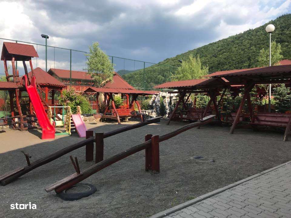 Disponibila de REVELION cabana complet echipată de închiriat - Imagine principală: 4/16