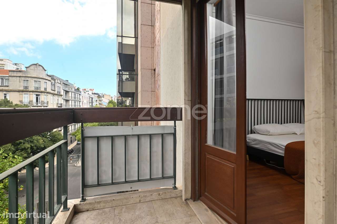 Apt T3 totalmente renovado no centro de Lisboa, junto à Gulbenkian-22