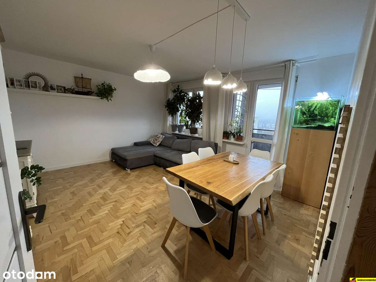 3 pokoje 63m2  Loggia III piętro- do zamieszkania-3