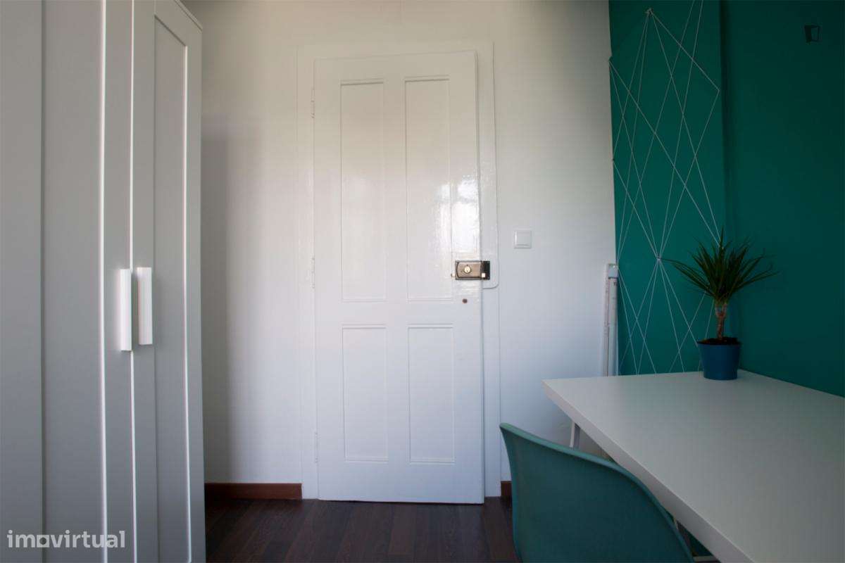 Quarto - localizado em Alcântara Lisbon - Grande imagem: 5/6