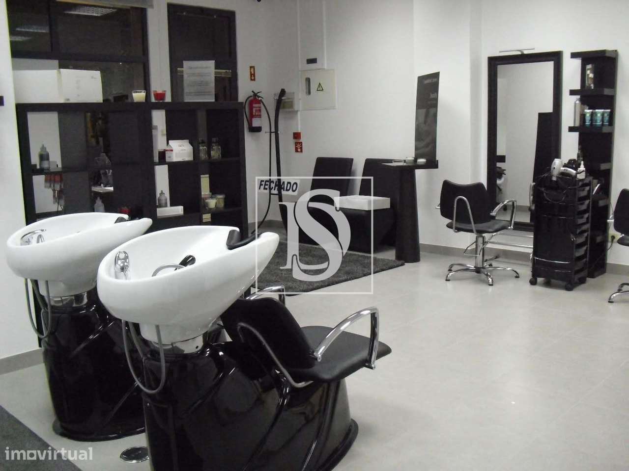 Espaço Comercial com autorização para Habitação | Zona Alta de Torres-15