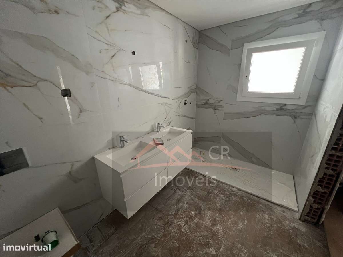 Moradia Isolada Térrea V3 com Piscina -  Quinta do Anjo-13