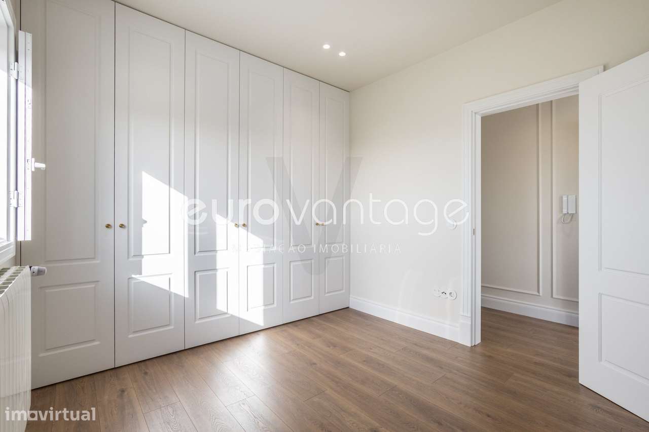 Moradia T4 totalmente remodelada - Grande imagem: 5/58