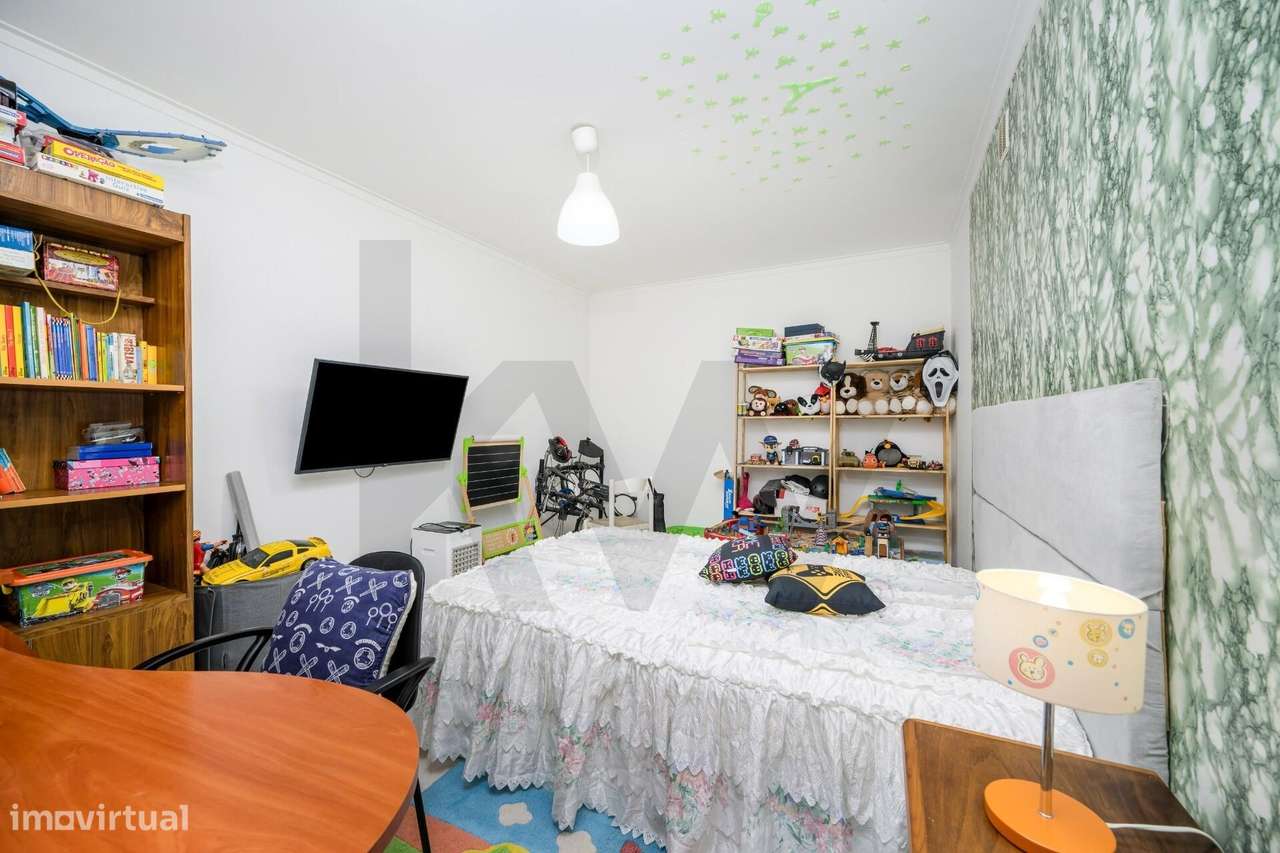 Apartamento T1+3 com Terraço e Box Fechada - Grande imagem: 5/21