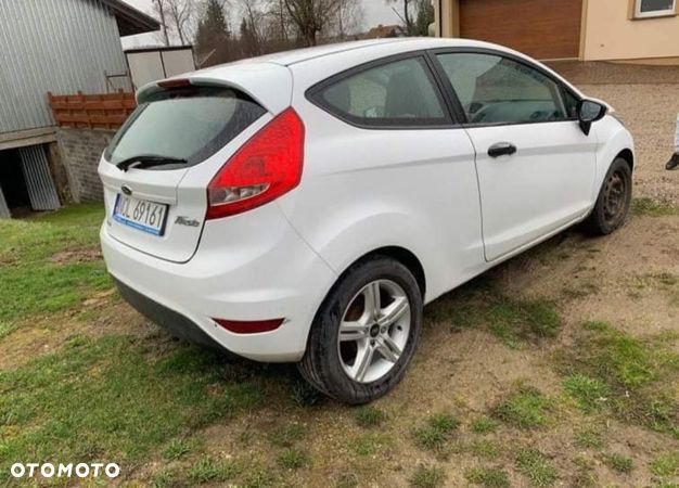 Zderzak tył tylny ford fiesta mk7 3d  kolor h9 - 1