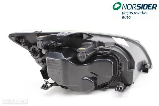 Farol esquerdo Ford Focus Station|05-08 - 6