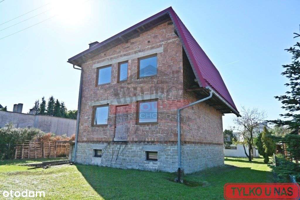 Chrząstowice Dom stan surowy zamknięty.