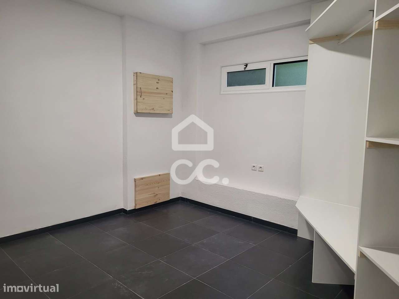 Loja em Azurem - Guimarães - Grande imagem: 5/15